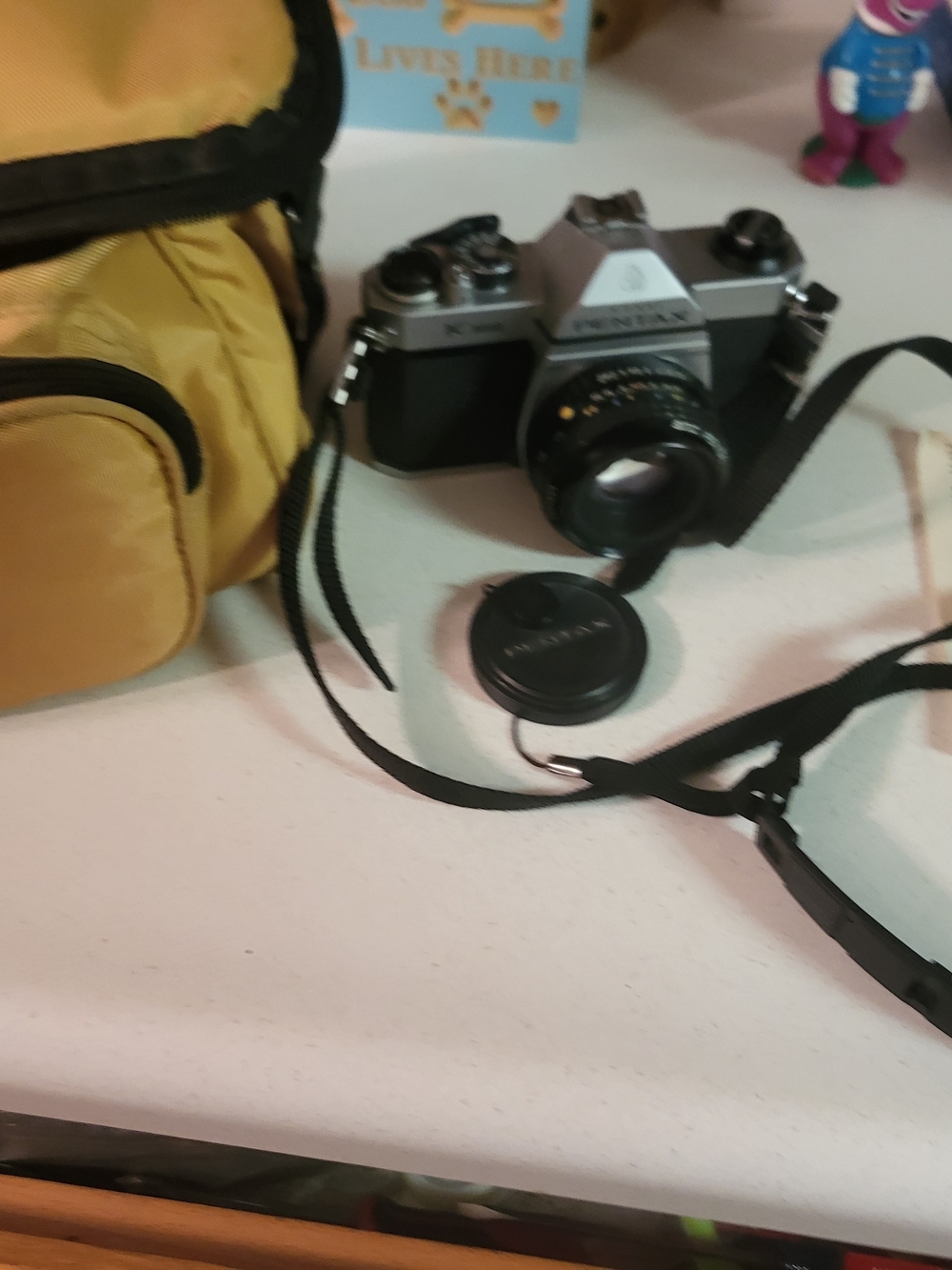 Asahi Pentax K1000 35mm Film Camera W SMC Pentax-A 50mm F/2 Lens And Case